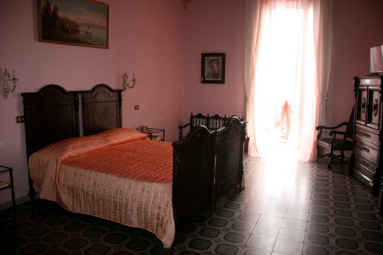 Domus Cicerone Bed & Breakfast Formia Exterior foto